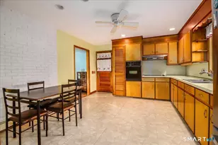 7 Mohawk Cir, Danbury, CT 06811 - Photo 7