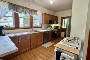46 Windsor St, Waterbury, CT 06708 - Photo 9