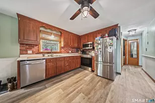 21 Holt St, Plymouth, CT 06786 - Photo 3