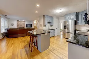 11 Lexington Rd, Avon, CT 06001 - Photo 9