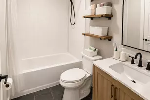 76 Kings Hwy, Groton, CT 06340 - Photo 11