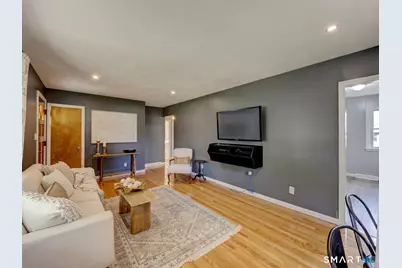 63 Darien Drive, Windsor Locks, CT 06096 - Photo 7
