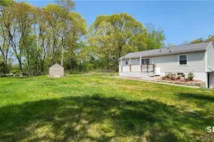 7 Sunnieside Ct, Waterford, CT 06385 - Photo 33