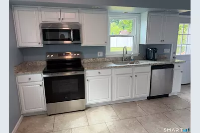 61 Park Circle, Milford, CT 06460 - Photo 5