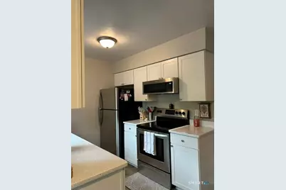 470 Swanson Crescent #470, Milford, CT 06461 - Photo 7