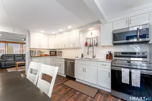 4 James St, East Haven, CT 06512 - Photo 13