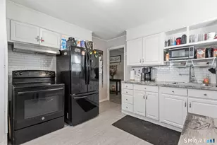 35 Woodstock St, Hartford, CT 06112 - Photo 5