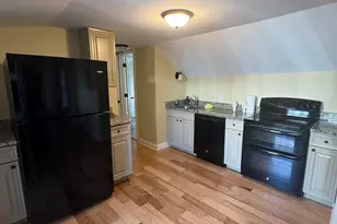 7 Coit St, New London, CT 06320 - Photo 5