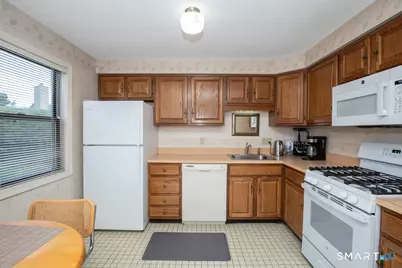 1301 Metacomet Drive #1301, Meriden, CT 06450 - Photo 11