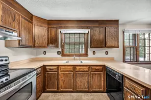 133 Forest Dr, Newington, CT 06111 - Photo 11