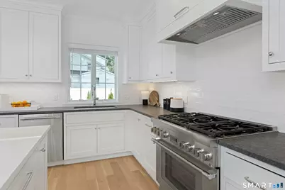 16 Old Stamford Road, New Canaan, CT 06840 - Photo 13