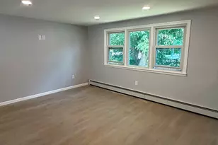 31 Forest Ln, Bloomfield, CT 06002 - Photo 7
