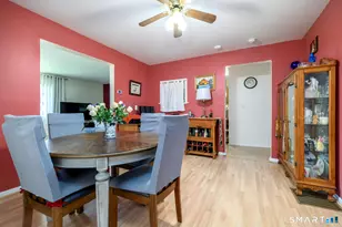 2 Washington Ct, Stamford, CT 06902 - Photo 9