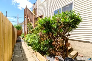 2 Washington Ct, Stamford, CT 06902 - Photo 23