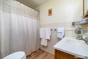 2 Washington Ct, Stamford, CT 06902 - Photo 17