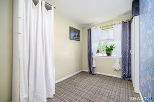 2 Washington Ct, Stamford, CT 06902 - Photo 19