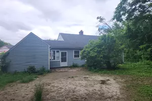 12 Salem Turnpike, Norwich, CT 06360 - Photo 3