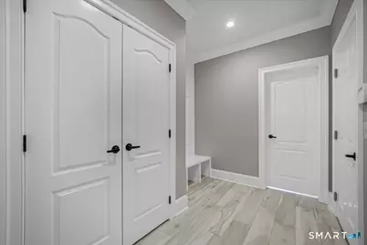 1049 Stillwater Road, Stamford, CT 06902 - Photo 15