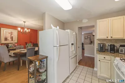 11 Mannions Lane #21, Danbury, CT 06810 - Photo 5