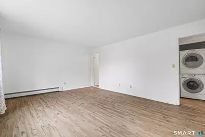 557 Glendale Avenue #557, Bridgeport, CT 06606 - Photo 15