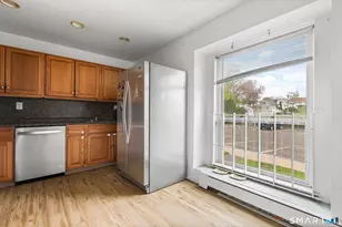 557 Glendale Ave, Bridgeport, CT 06606 - Photo 5