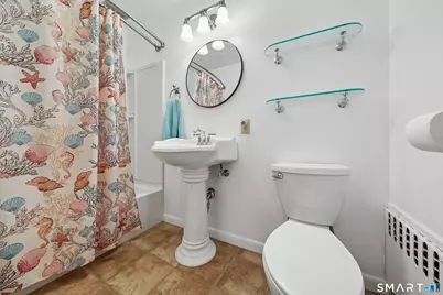 40 Comstock Hill Avenue, Norwalk, CT 06850 - Photo 11