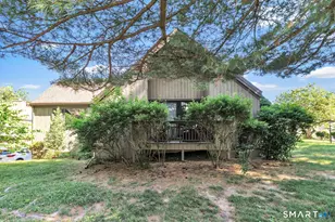 93 Seminole Ln, Stratford, CT 06614 - Photo 3