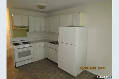 235 Henry Avenue #12J, Stratford, CT 06614 - Photo 5