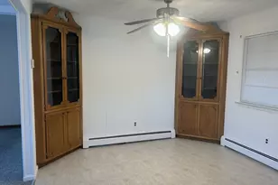 36 Charles St, Stamford, CT 06902 - Photo 7