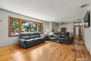 476 Derby-Milford Rd, Orange, CT 06477 - Photo 5
