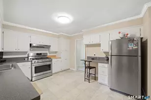 10 Joan Rd, Stamford, CT 06905 - Photo 9