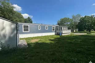 107 Erin Dr, Plainfield, CT 06374 - Photo 3