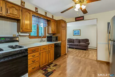 4949 Main Street, Bridgeport, CT 06606 - Photo 11