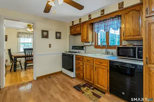 4949 Main St, Bridgeport, CT 06606 - Photo 13