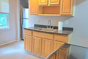 27 Waterville St, Waterbury, CT 06710 - Photo 3