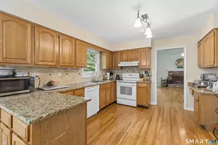 47 Autumn Ridge Rd, Shelton, CT 06484 - Photo 9