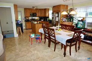 33 Colt St, New Britain, CT 06052 - Photo 3