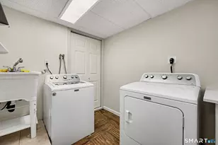 275 York St, Stratford, CT 06615 - Photo 27