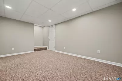 275 York Street, Stratford, CT 06615 - Photo 23