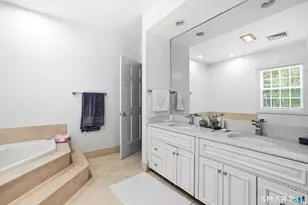 18 W Haviland Ln, Stamford, CT 06903 - Photo 15