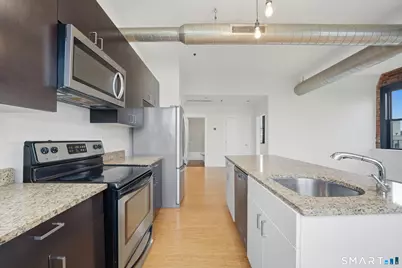 881 Lafayette Boulevard #5H, Bridgeport, CT 06604 - Photo 3