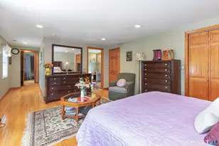 816 Woodruff Rd, Orange, CT 06477 - Photo 23