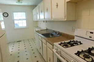 50 Greenhouse Rd, Bridgeport, CT 06606 - Photo 5