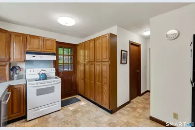 16 Ledge Road, East Lyme, CT 06357 - Photo 13