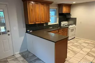 16 Harriet St, Norwalk, CT 06851 - Photo 5