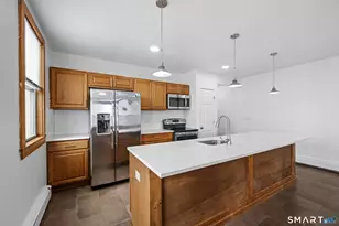 18 Bank St, New London, CT 06320 - Photo 5