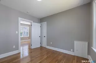 1025 Townsend Ave, New Haven, CT 06511 - Photo 13