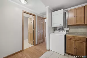 1221 Washington St, Middletown, CT 06457 - Photo 9