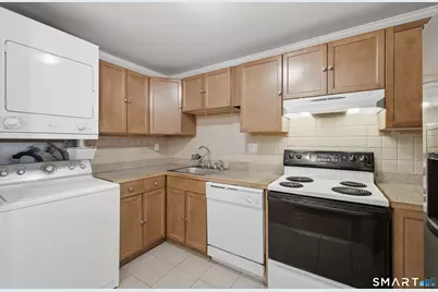 1221 Washington Street #8, Middletown, CT 06457 - Photo 9