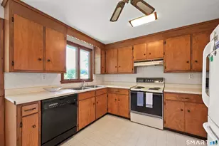 61 Hollister Dr, Rocky Hill, CT 06067 - Photo 11